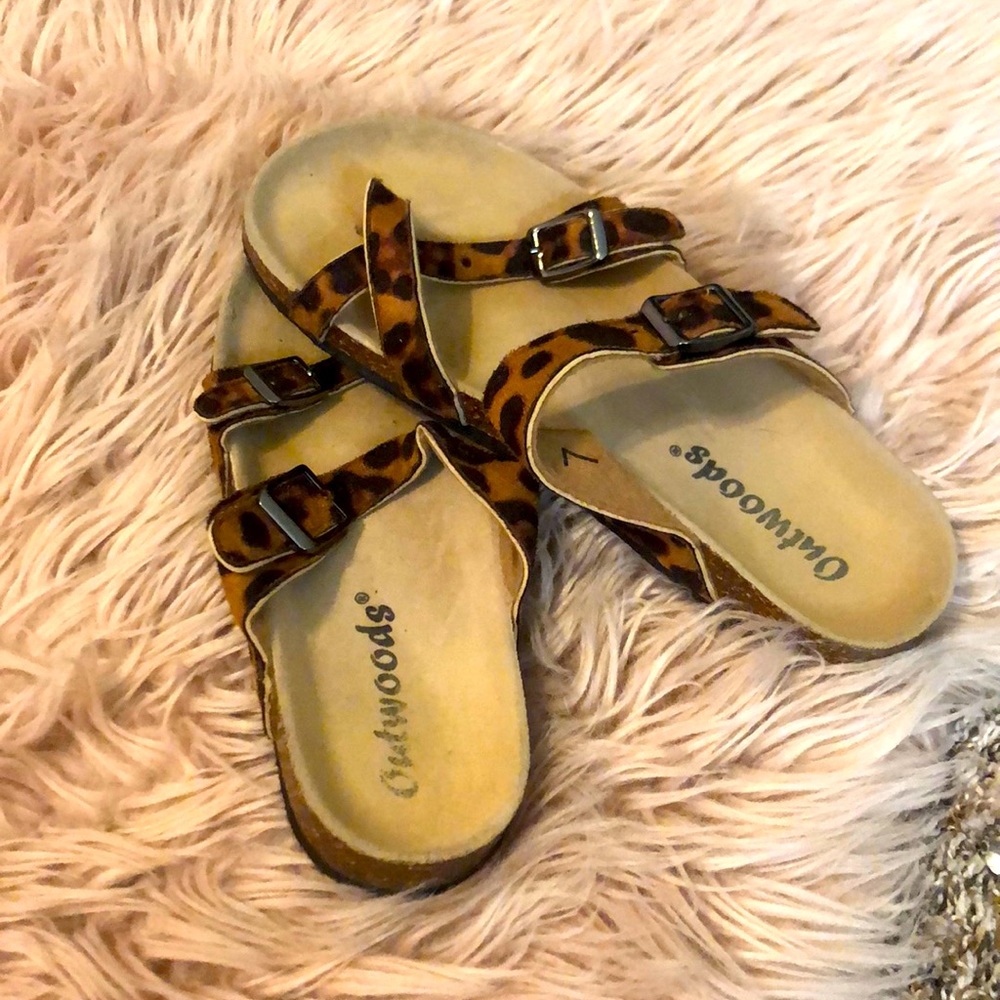 Leopard print sandals! Size 7!
